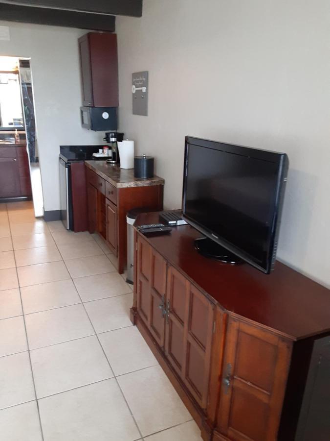 Charming One Bedroom Resort-Style Studio With Pool And Beach Access 拉斯金 外观 照片