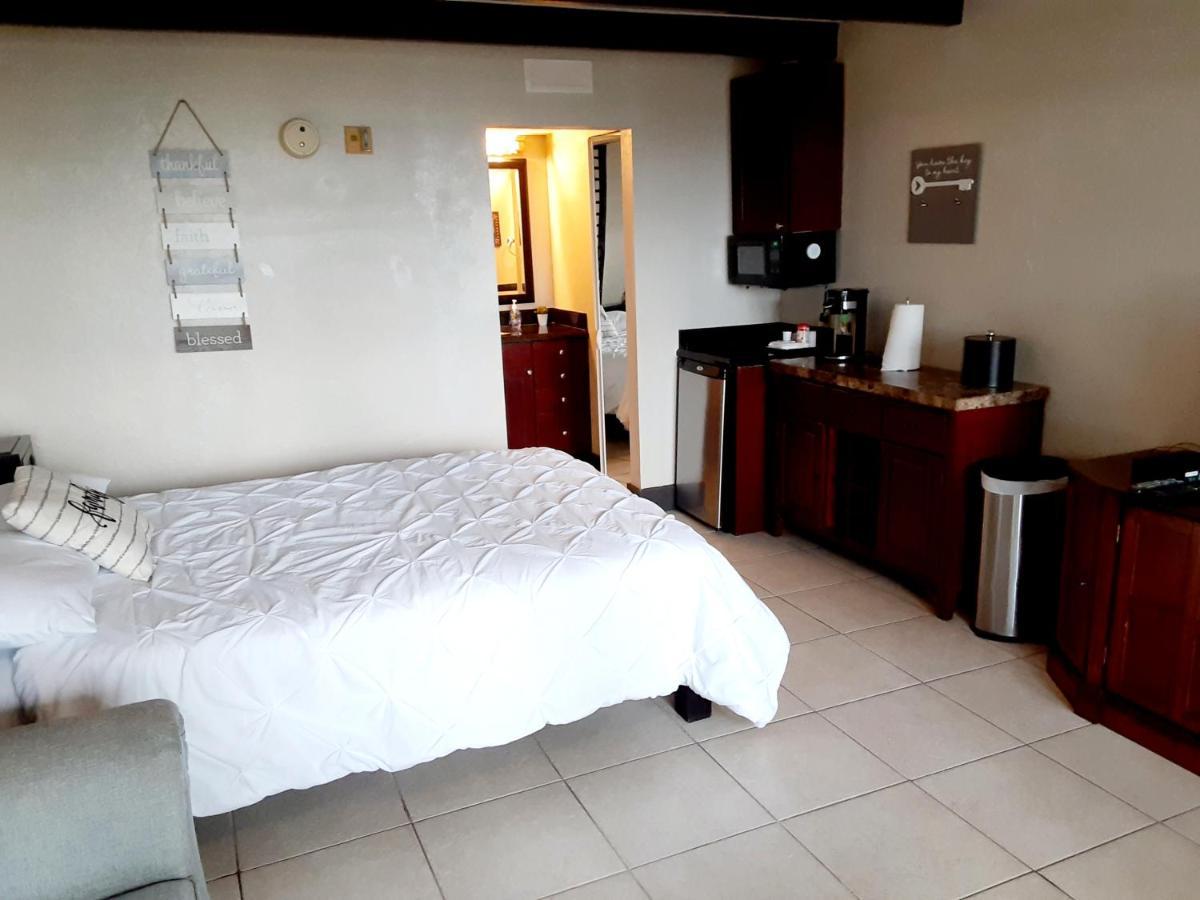 Charming One Bedroom Resort-Style Studio With Pool And Beach Access 拉斯金 外观 照片